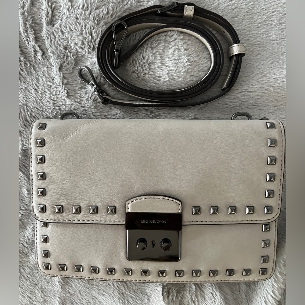 Michael Kors messenger bag❤️